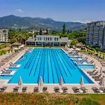 Karya Family Hotel 4*