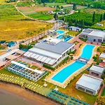 Hotel Karya Family