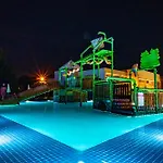 Karya Family Hotel Ozdere