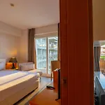 Karya Family Hotel