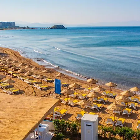 Hotel Karya Family 4*